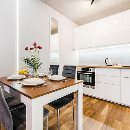 Smart Rental Management Apartments - City Center فروتسواف المظهر الخارجي الصورة